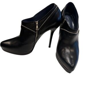 VERSANI ITALY Women’s Black Leather Ankle Boots Platform Heel Zipper Accent Sz 6